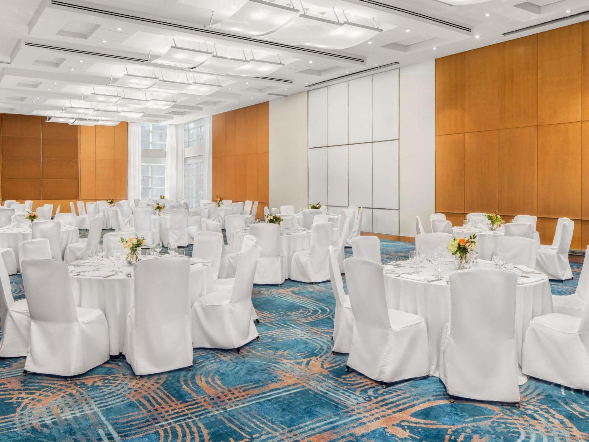 Sofitel Golden Mile 5*